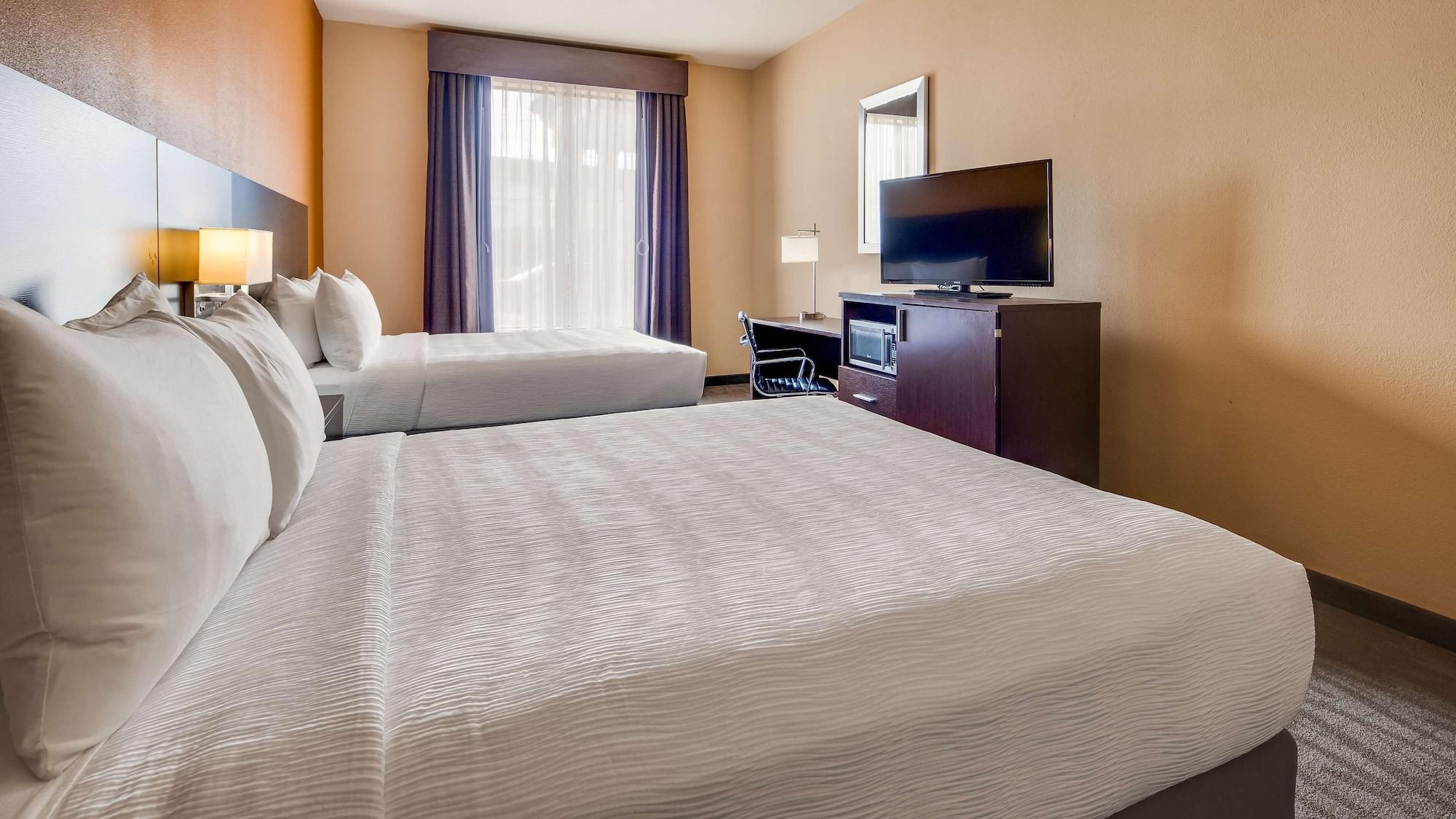 Best Western St. Louis Airport North Hotel & Suites Hazelwood Exterior photo