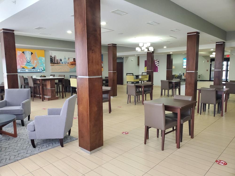 Best Western St. Louis Airport North Hotel & Suites Hazelwood Exterior photo