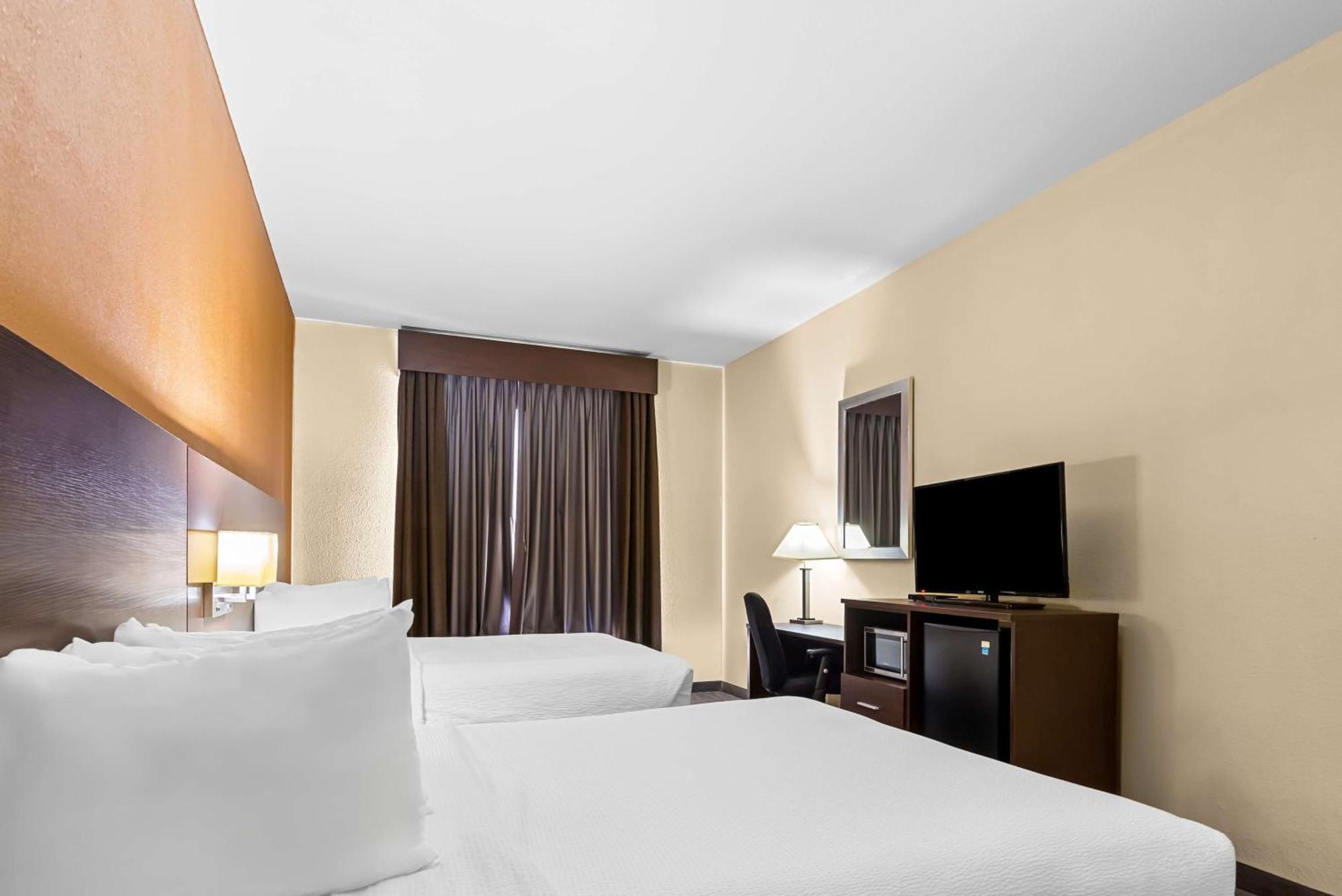 Best Western St. Louis Airport North Hotel & Suites Hazelwood Exterior photo