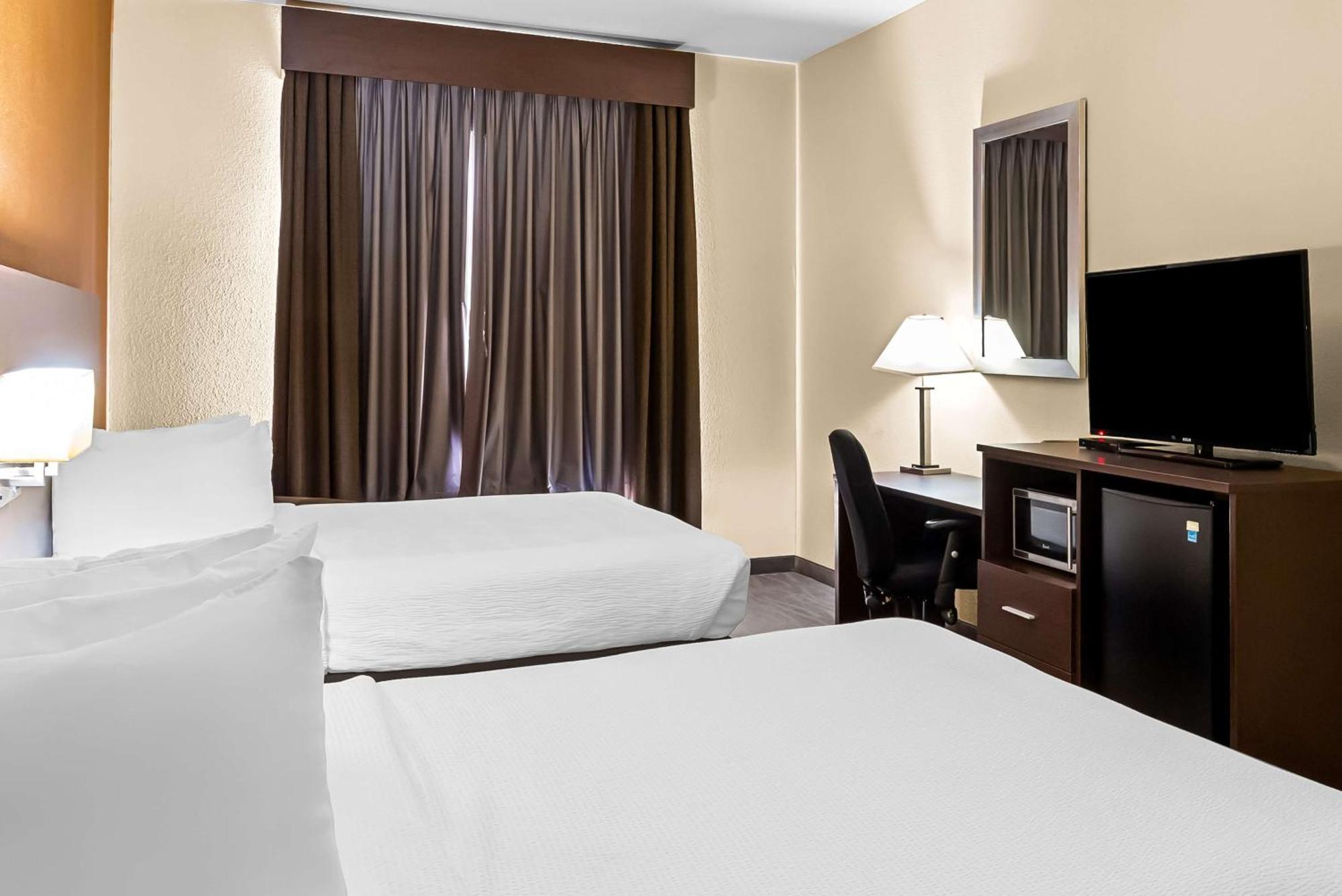 Best Western St. Louis Airport North Hotel & Suites Hazelwood Exterior photo